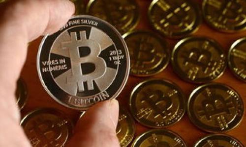 如何在区块链技术中利用Tokenomics实现价值最大化

Tokenomics, 区块链, 加密货币/guanjianci

随着区块链技术的发展和加密货币的普及，Tokenomics（代币经济学）成为了一个频繁被谈论的话题。Tokenomics不仅是设计加密货币项目的基础，也是决定其成功的关键因素之一。它涉及到代币的供应、分发、激励机制以及如何通过这些设计来实现生态系统的可持续性和价值最大化。在本篇文章中，我们将详细探讨Tokenomics的概念，如何在实际操作中利用Tokenomics实现价值最大化，以及常见的问题和解答，帮助读者更好地理解这一复杂但重要的主题。

什么是Tokenomics？
Tokenomics是由“Token”（代币）和“Economics”（经济学）两个词组合而成的概念，其核心目的是分析和设计代币在区块链生态系统中的功能、价值和流通。简而言之，Tokenomics关注的是如何构建和管理代币的经济环境，使其在市场中产生价值并维持价值的稳定。

在区块链项目中，代币可以用于多种用途。首先，代币可以是获取某种服务或产品的媒介。例如，在去中心化金融（DeFi）平台上，用户通常需要使用特定的代币来进行交易、借贷或质押。其次，代币还可以作为治理工具，允许持币者参与项目的决策过程。此外，代币还可以设计成激励机制，鼓励用户参与生态系统发展。

Tokenomics的基本元素
Tokenomics的设计包含几个基本元素，包括代币的供应量、分发机制、消耗方式、收益模型以及激励措施等。每个元素的设计都对代币的价值和生态系统的可持续性有直接影响。

1. **供应量**：代币的总供应量是决定其价值的重要因素之一。供应量过多可能会导致通货膨胀，降低代币的稀缺性；而供应量过少可能导致流动性不足。在设计时，需要平衡这些因素，以确保代币在市场中的竞争力。

2. **分发机制**：代币可以通过多种方式进行分发，包括首次代币发行（ICO）、空投、社区奖励等。合理的分发机制可以吸引更多的用户参与，提高项目的知名度及使用率。

3. **消耗方式**：代币的使用场景能够影响其价值。例如，代币可以用于支付手续费、参与投票或购买服务。代币的消耗方式设计得当，可以促进其在生态系统中的广泛应用。

4. **收益模型**：收益模型关系到投资者和用户的回报。如果代币能够提供可观的收益，用户自然会更加愿意持有和使用该代币。

5. **激励机制**：激励措施的设计对于维护生态系统的活力至关重要。通过合理的激励机制，可以鼓励用户积极参与，例如通过质押奖励、流动性挖矿等手段。

如何利用Tokenomics实现价值最大化？
为了有效地利用Tokenomics实现价值最大化，需要制定全面的策略，具体包括以下几个方面：

1. **明确代币的目标和功能**：在设计代币之前，必须明确代币的目的及使用场景。清楚定位代币的功能能够帮助团队更好地进行市场推广和用户教育。

2. **科学合理的供应和分发**：根据项目目标设定合理的供应总量，并设计公平的分发机制，确保代币在初期能够获得足够的用户基础。同时，通过不同阶段的分发策略，增加市场信任度。

3. **增加代币的流动性**：确保代币在交易所上市并拥有足够的流动性，这样才能吸引更多用户进行交易，提升代币的市场表现。

4. **强化社区治理**：建立良好的治理结构，允许代币持有者参与项目决策，提高用户的参与感和归属感。通过社区共治，可以激励用户增强对项目的信任及支持。

5. **定期评估和调整Tokenomics**：随着市场的变化，Tokenomics设计也需要不断和调整。定期评估代币的表现及市场反馈，及时对Tokenomics进行必要的修订。

问题1：Tokenomics对区块链项目成功的重要性是什么？
Tokenomics是区块链项目的基础，它为项目的商业模式、用户参与度以及生态系统的可持续性提供了结构。没有合理的Tokenomics设计，项目可能难以吸引用户，也很难在竞争激烈的市场中立足。

首先，Tokenomics决定了代币的价值流动性和长期稳定性。如果代币的设计没有考虑供应和需求的平衡，可能会导致代币贬值，从而影响投资者信任。其次，Tokenomics涉及用户如何与项目互动，包括代币的使用场景和激励机制。缺乏清晰的激励措施，用户可能会选择不参与，这将严重制约项目的发展。

最后，Tokenomics还与区块链项目的治理结构紧密相关。代币持有者的投票权和决策参与应该通过Tokenomics来实现，这是确保项目健康发展的重要一环。通过合理的Tokenomics设计，可以增强社区的凝聚力，提高用户的长期参与度。

问题2：如何设计合理的供应和分发机制？
设计合理的供应和分发机制是Tokenomics成功的关键。首先要考虑的是代币的最大供应量，这决定了代币的稀缺性。可以通过预设一个上限供应量，然后逐步发行来控制流通量。此外，应该设定合适的释放时间表，防止大量代币在短期内被抛售，这样就可以有效控制代币的流动性和市场价。

分发机制也是至关重要的，常见的分发方式包括ICO、私募、空投等。选择合适的分发方式应根据项目的目标群体和市场趋势来判断。例如，ICO可以快速筹集资金，而空投则可以吸引关注和用户。合理的分发机制应确保早期投资者和社区成员能够得到适当的回报，并保持对项目的支持。

最后，跨越初期的分发之后，需要关注代币的激励措施，增加用户在生态系统中的参与度。可以设计质押机制、收益共享等，鼓励用户长期持有和使用代币。通过‘‘锁仓’’或定期解锁机制，可以避免短期投机行为，确保代币稳定增值。

问题3：Tokenomics中常见的激励机制有哪些？
Tokenomics中的激励机制是吸引用户参与的重要手段，常见的激励机制包括以下几种：

1. **质押奖励**：用户可以将代币质押在平台上，获得一定的奖励，通常是新生成的代币。这种方式不仅能鼓励用户持有代币，还可以增加流动性。

2. **流动性挖矿**：用户通过提供流动性（如在交易所提供流动池）获取奖励，这是DeFi项目中常见的激励方式，鼓励用户参与流动性建设。

3. **治理参与**：代币持有者可以参与平台的决策，投票治理项目，例如决定新功能的添加、资金的使用等。这种机制提高了用户的参与感，也能汇聚众人之智。

4. **收益共享**：通过设计收益分配机制，让代币持有者能够分享平台运营带来的收益。例如，平台的交易手续费可以部分返回给代币持有者，增强持有代币的吸引力。

5. **Referral奖励**：用户可以通过推荐新用户加入平台获取一定的奖励，从而推动用户增长。

问题4：如何评估Tokenomics的有效性？
评估Tokenomics的有效性可以通过多个角度分析，首先要关注代币在市场上的表现，比如价格波动、交易量等。价格的稳定性和增长趋势是Tokenomics成功的标志之一。

其次，可以分析用户参与情况，包括每月新增用户数、使用代币进行交易的活跃用户数量等。高参与度通常意味着有效的Tokenomics设计。

另外，还可以通过社区反馈、项目治理投票参与情况来了解Tokenomics的受欢迎程度。社区活跃度越高、参与度越广，说明Tokenomics设计能够满足用户需求。

此外，观察代币的持有分布情况也很重要，过于集中在少数人手中可能会导致价格波动风险。因此，设计合理的分发机制可以有效降低这种风险，提高Tokenomics的有效性。

问题5：Tokenomics的未来发展趋势如何？
Tokenomics作为一个新兴领域，其发展前景非常广阔。随着区块链技术的不断进步，Tokenomics的设计将往更加多样化和创新化的方向发展。

未来，Tokenomics将更加注重用户体验，依赖数据驱动的决策和设计。例如，通过智能合约和动态调整机制，可以实时Tokenomics结构。

同时，合规性将成为Tokenomics设计的一个重要考量。随着各国对数字货币的监管越来越严格，Tokenomics需要在满足法律规定的前提下设计合理的激励和分发机制，以提高项目的信任度并吸引合规投资。

最后，Tokenomics也将越来越倾向于与传统经济模式的结合，包括与生态保护、社会责任等相结合，增加代币的社会价值。例如，绿色代币的崛起可能会为Tokenomics设计提供新的思路，助力可持续发展。

总之，Tokenomics是一门复杂而富有挑战性的领域，但其对区块链项目的成功至关重要。通过合理的设计和科学的评估，能够有效提升代币的价值，实现项目的可持续发展。